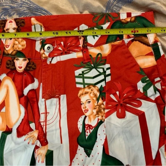 LOUDMOUTH Golf Christmas Capri Pants and Matching hat Size 10 - Picture 4 of 9